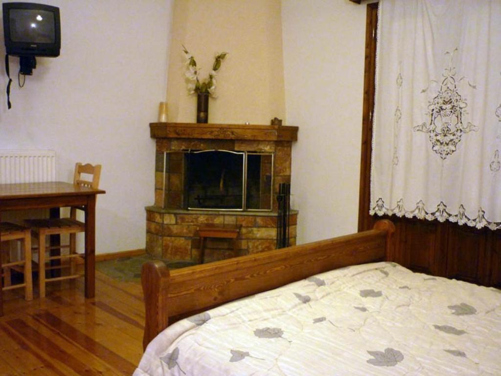 Aparthotel Archontiko Christodoulou Vronterón Habitación foto